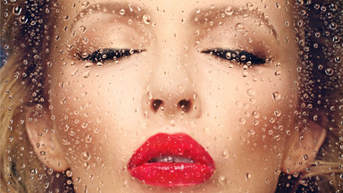 Recenzja: KYLIE MINOGUE - "Kiss Me Once"