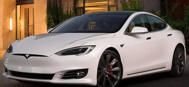 Ostatnia aktualizacja dla aut Tesla Motors zawiera dwa easter eggs (wideo)