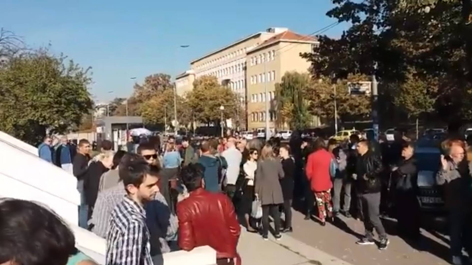 Protest podrške studentima FDU ispred suda: Ovo ne sme da nas zastraši