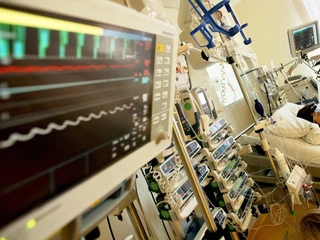 choroba serce zawał szpital monitor chory służba zdrowia