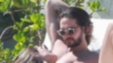 Heidi Klum i Tom Kaulitz baraszkują. Ona topless, on zakochany po uszy