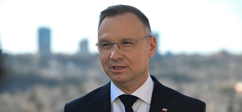 Andrzej Duda spotka się z Radosławem Sikorskim. W tle ważne wystąpienie