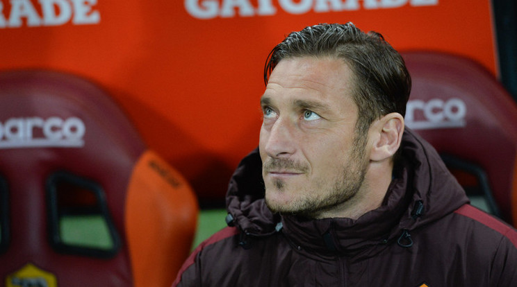 Francesco Totti 40 évesen is aktívan kiveszi a részét csapata szerepléséből /Fotó: AFP