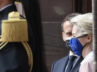Prezydent Francji Emmanuel Macron i przewodnicząca Komisji Europejskiej Ursula von der Leyen w Strasburgu, 9.05.2021
