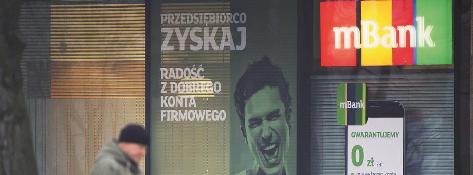 Decyzja Credit Agricole rodzi pytania dotyczące losów jego polskiego banku, mającego 35 mld zł aktywów i będącego 11. pod względem wielkości w Polsce – czytamy w „Rzeczpospolitej”