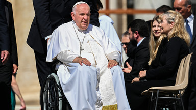 Papież Franciszek będzie operowany