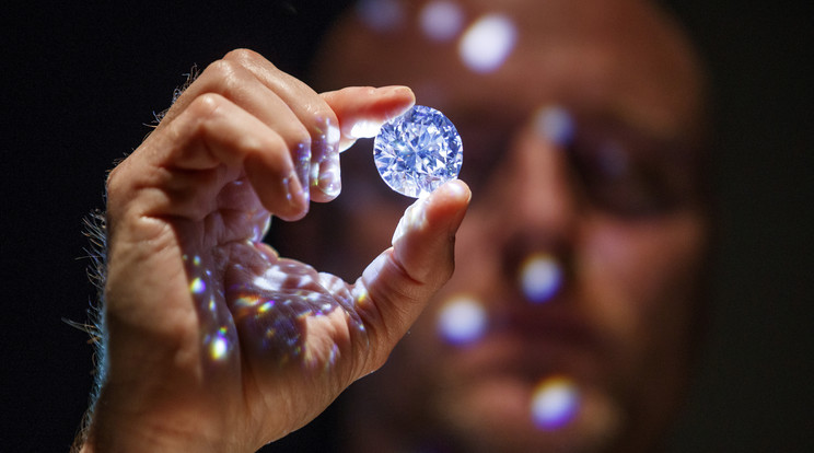 Íme, a legnagyobb fehér gyémánt / Fotó: AFP