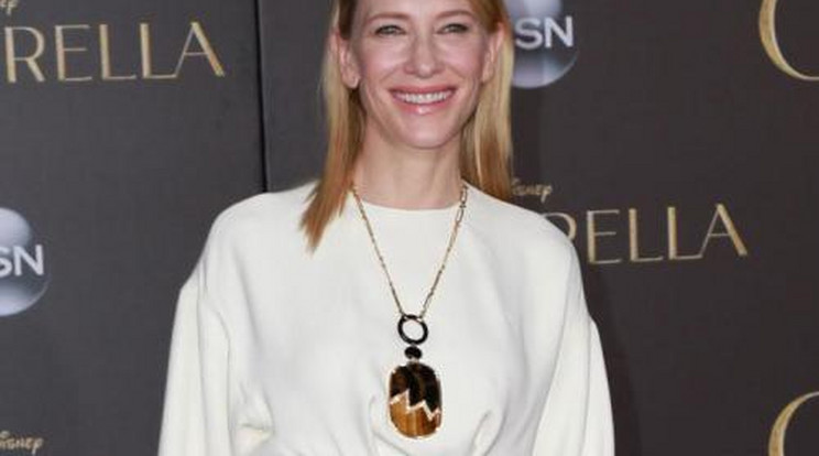 Cate Blanchett odavan örökbefogadott lányáért