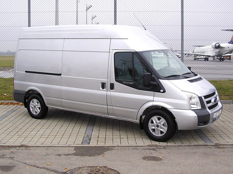 Ford Transit 3.2 TDCi i Transit SportVan: pierwsze jazdy