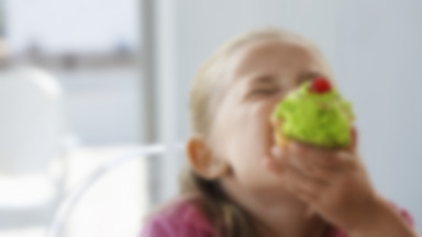 Przeciętne dziecko zjada w ciągu roku tyle słodyczy, ile samo waży