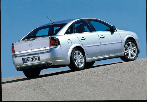 Opel Vectra, Ford Mondeo, VW Passat - Trzy pomysły na  rodzinnego sedana z dieslem