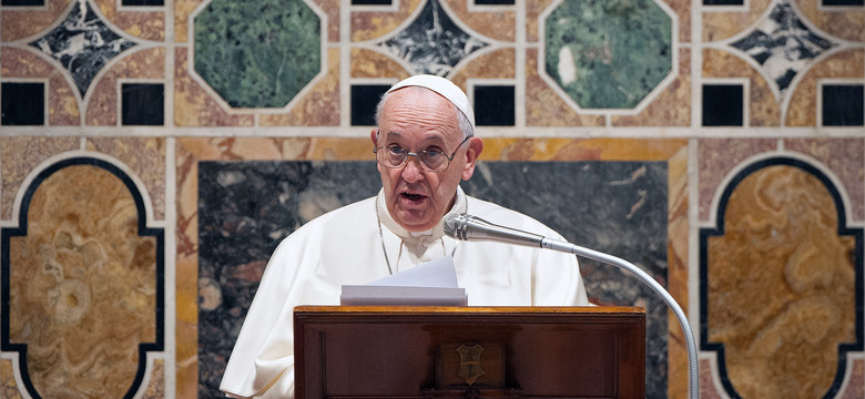 Gorzkie słowa papieża Franciszka. "Czarne chmury nad ludzkością"