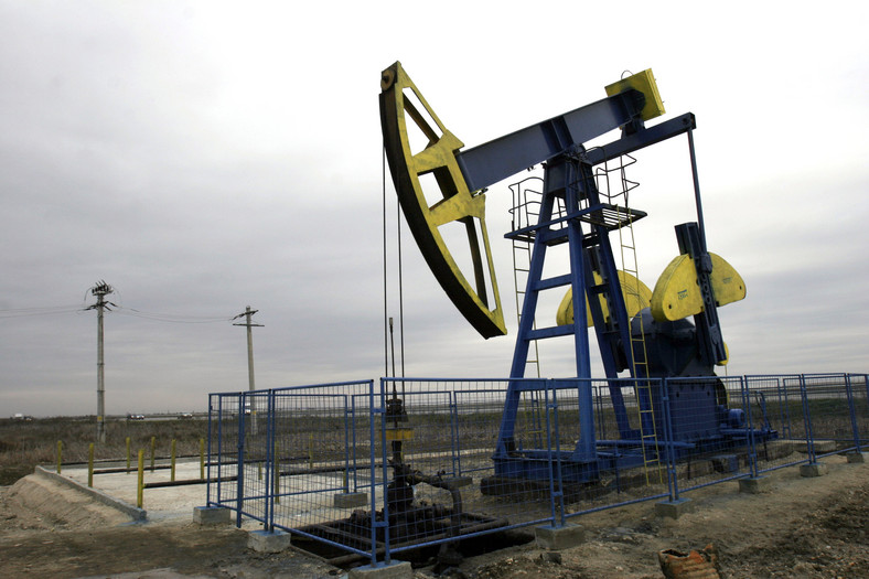 Ropa naftowa, fot. Tudor Vintiloiu/Bloomberg News