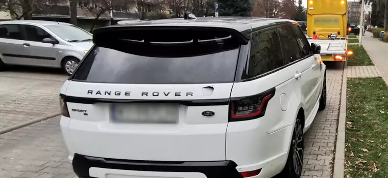 Range Rover jechał na lawecie. Złodziej myślał, że przechytrzy policję
