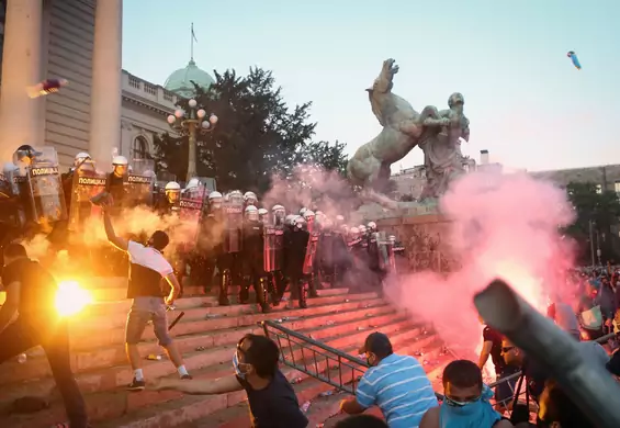 Takich protestów nie było w Serbii od 20 lat. "Wszystko wróciło niczym bad trip"