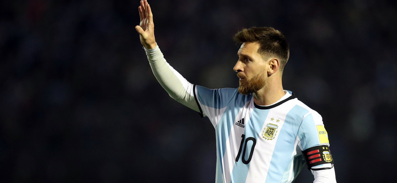 Messi upomina swoich ochroniarzy i spotyka się z fanem