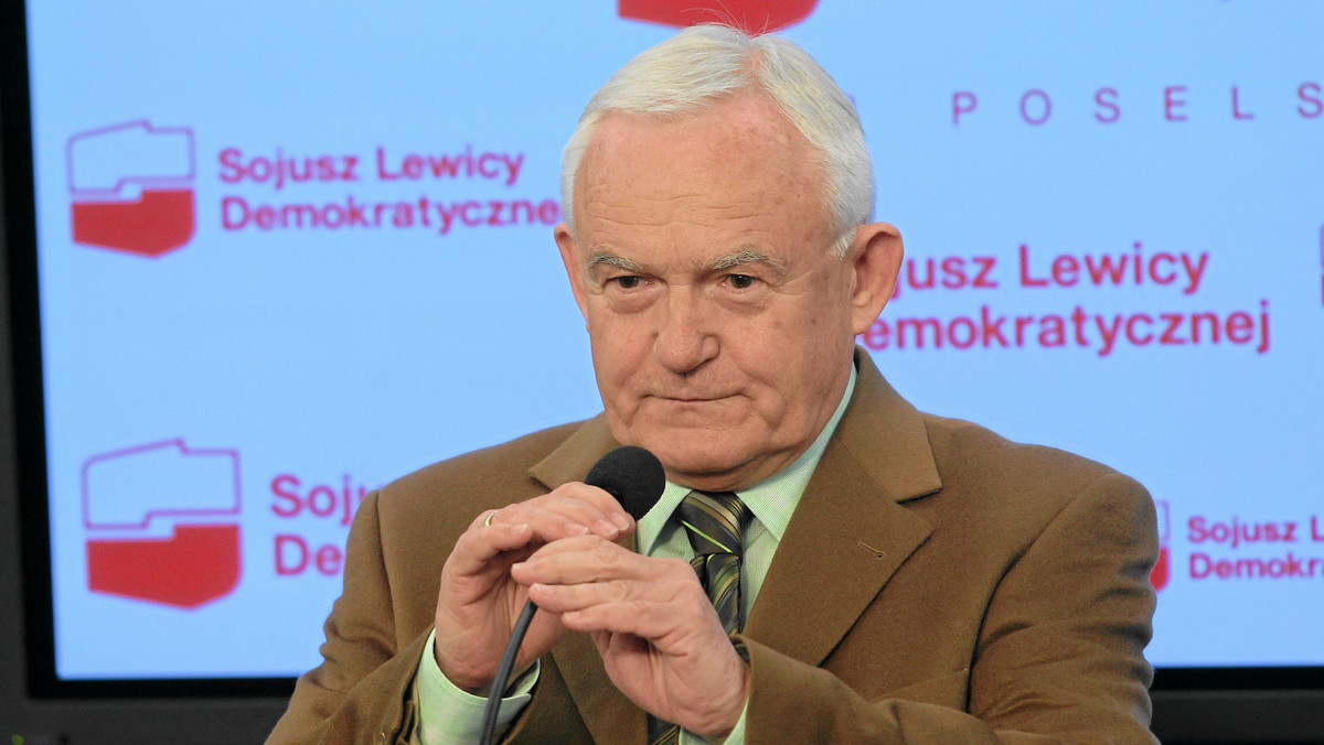 Zdaniem byłego premiera Leszka Millera "nie warto brać poważnie tego, co mówi prezes Kaczyński". - Pan Jarosław Kaczyński nigdy nie będzie premierem i mogę się o to założyć. Przez Kaczyńskiego przemawia złość, frustracje, ochota do rozdzielania ciosów na prawo i lewo - powiedział Miller w TVN24 komentując słowa szefa PiS o złej polityce zagranicznej wobec USA, którą prowadziło zarówno SLD jak i PO.