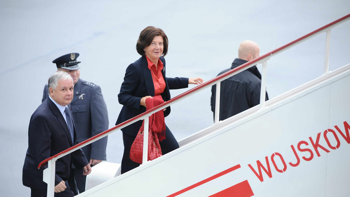 Kancelaria Prezydenta zdementowała informacje o tym jakoby wyczarterowała samolot, którym Lech Kaczyński mógłby polecieć do Brukseli na unijny szczyt.