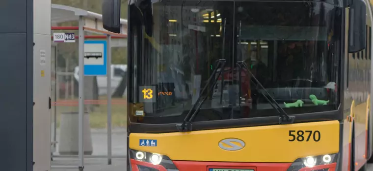 Zepsuty autobus zablokował prezydenta Andrzeja Dudę. Jak to się stało?