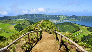 Azory - portugalskie wyspy "najbardziej zielone na świecie"; otrzymały nagrodę Platinum Quality Coast Award 2014-2015