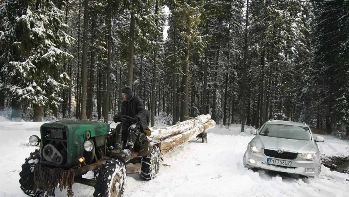 TOPR i Skoda Superb: zimowe klimaty w tatrach