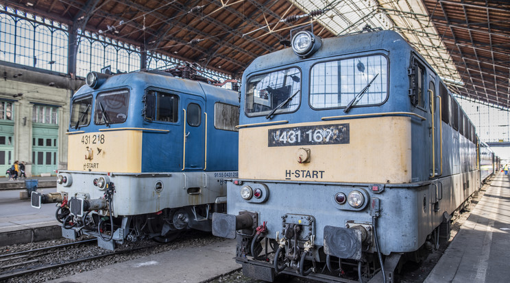 Vonatok a Nyugati pályaudvaron /Fotó: Northfoto