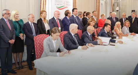 Potpisivanje ugovora o transportnoj zajednici