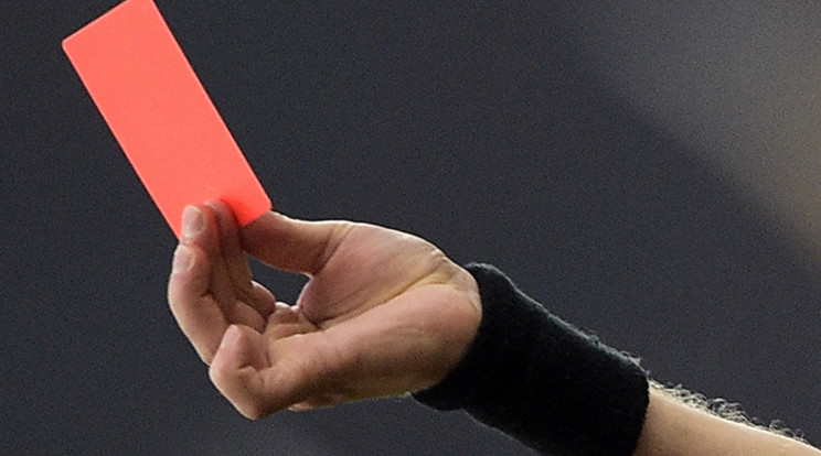 Mekkora galibát tud okozni egy kis kártya... /Illusztráció: AFP