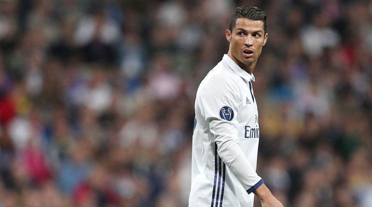 Ronaldo nehezen viselte a lecserélését, a családi támogatás azonban bizonyosan jól eshetett neki /Fotó: AFP