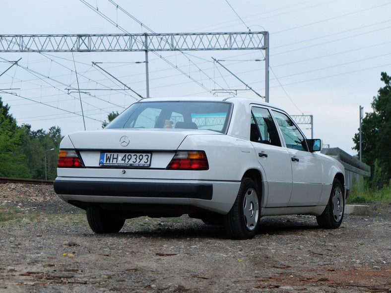 Mercedes W124 200D