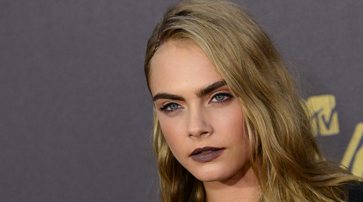 Cara Delevingne és barátnője kiköpött másai egymásnak / Fotó: Northfoto