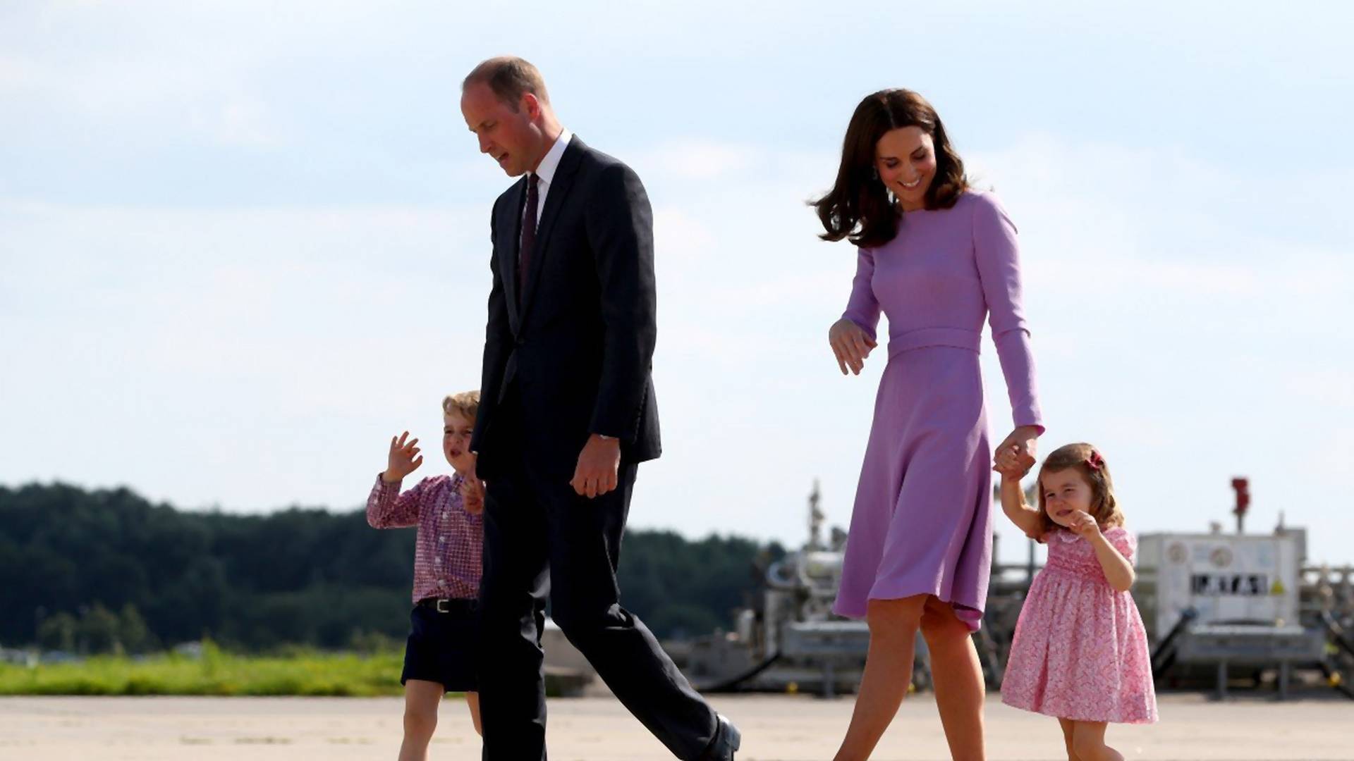 Otkriveno zašto princ Vilijam uvek drži Džordža za ruku, a Kejt malu Šarlot