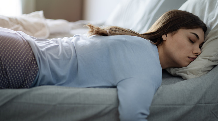 Vajon ki ne szeretne gyorsan mély és pihentető alvásba merülni? Vannak erre módszerek, mutatjuk melyik a leghasznosabb / Fotó: Getty Images
