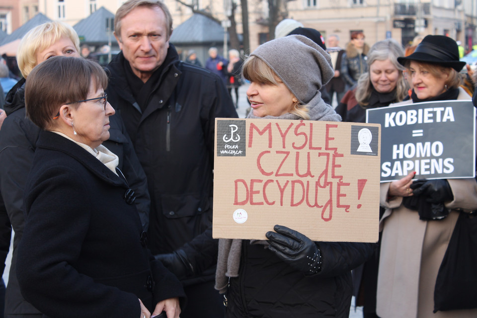 Międzynarodowy Strajk Kobiet: Kielce, Fot. Piotr Rogoziński; 