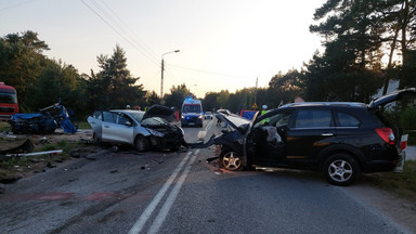 Karambol na przejeździe kolejowym w Świętokrzyskiem. Nie żyje jedna osoba