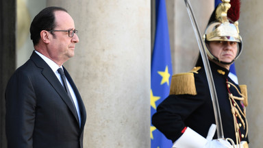 Hakerzy na Facebooku Hollande'a zapraszają na jego pożegnanie