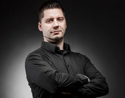 Paweł Ślusarczyk - autor artykułu, twórca i red. nacz. CD3D (Centrum Druku 3D), największego portalu poświęconego technologii druku 3D w Polsce. Posiada ponad 10-letnie doświadczenie w branży IT i marketingowej, od stycznia 2013 związany z branżą i technologią druku 3D