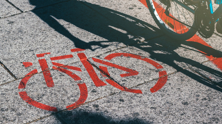 A biciklis egy apró tényezőről, a fedélzeti kameráról megfeledkezett /Illusztráció: Northfoto