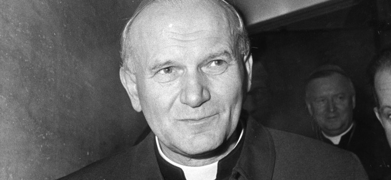 Krytyczne wydanie poezji Karola Wojtyły. Nieznany wiersz w tomie