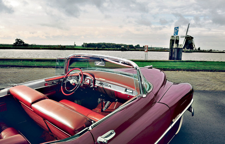 Cadillac 62 Eldorado Sport Convertible - złote cabrio