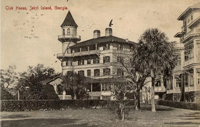 Klub Jekyll Island na wyspie Jekyll w stanie Georgia, do którego pamiętnego wieczora przybyło sześciu mężczyzn.  