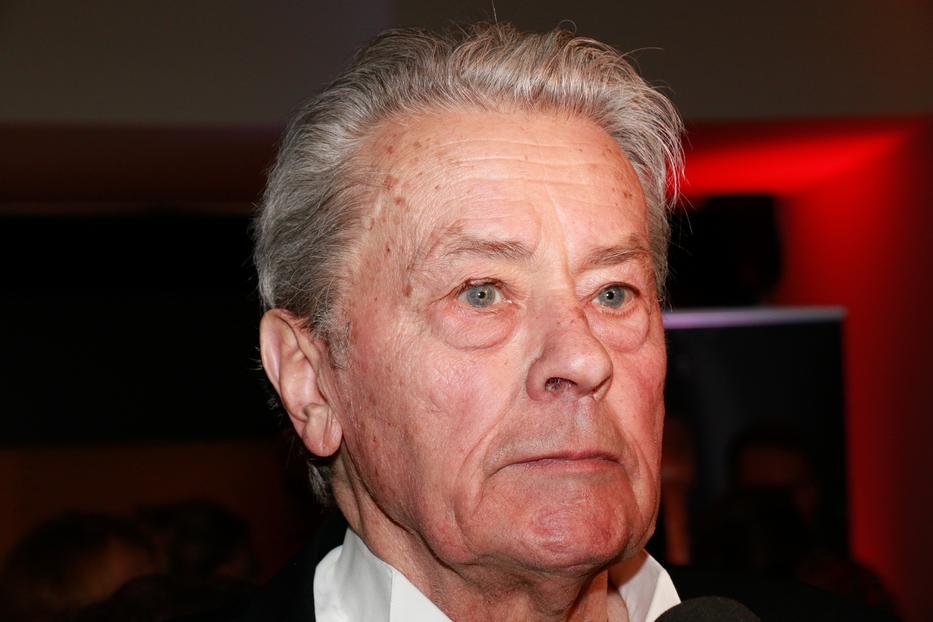 Alain Delon lánya szépséges nővé cseperedett