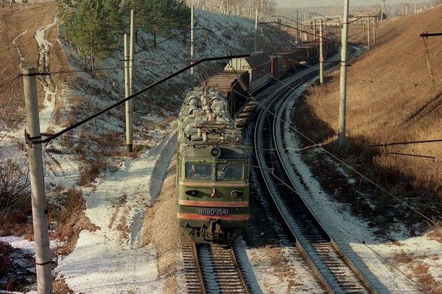 kolej transsyberyjska rosja daleki wschód pociąg