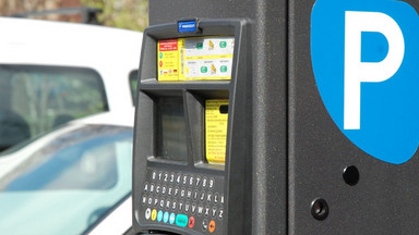 We Włoszech można nie płacić za parking, jeśli parkomat nie przyjmuje kart