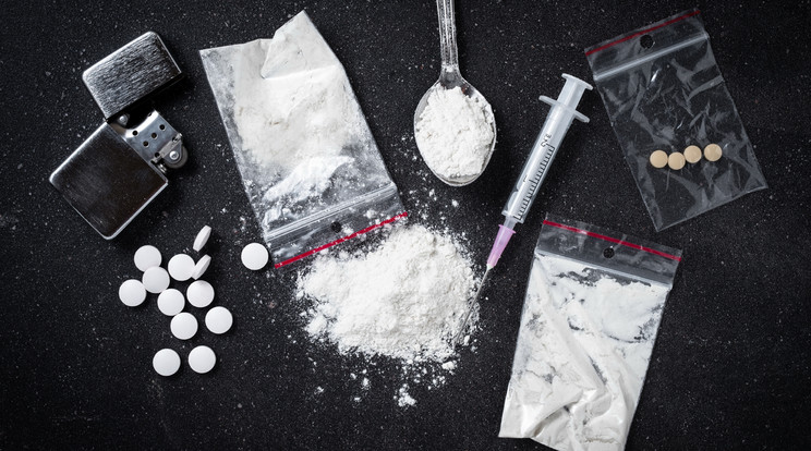 Azt még a
 rendőrség 
vizsgálja, mi-
lyen drogot 
ettek a kicsik /Fotó: Shutterstock
