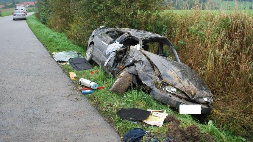 Bystrzyca, kierowca przez zwierzę dachował alfa romeo