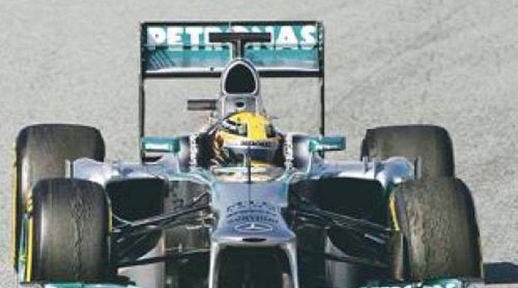 A Mercedes az F1-es előszezon bajnoka