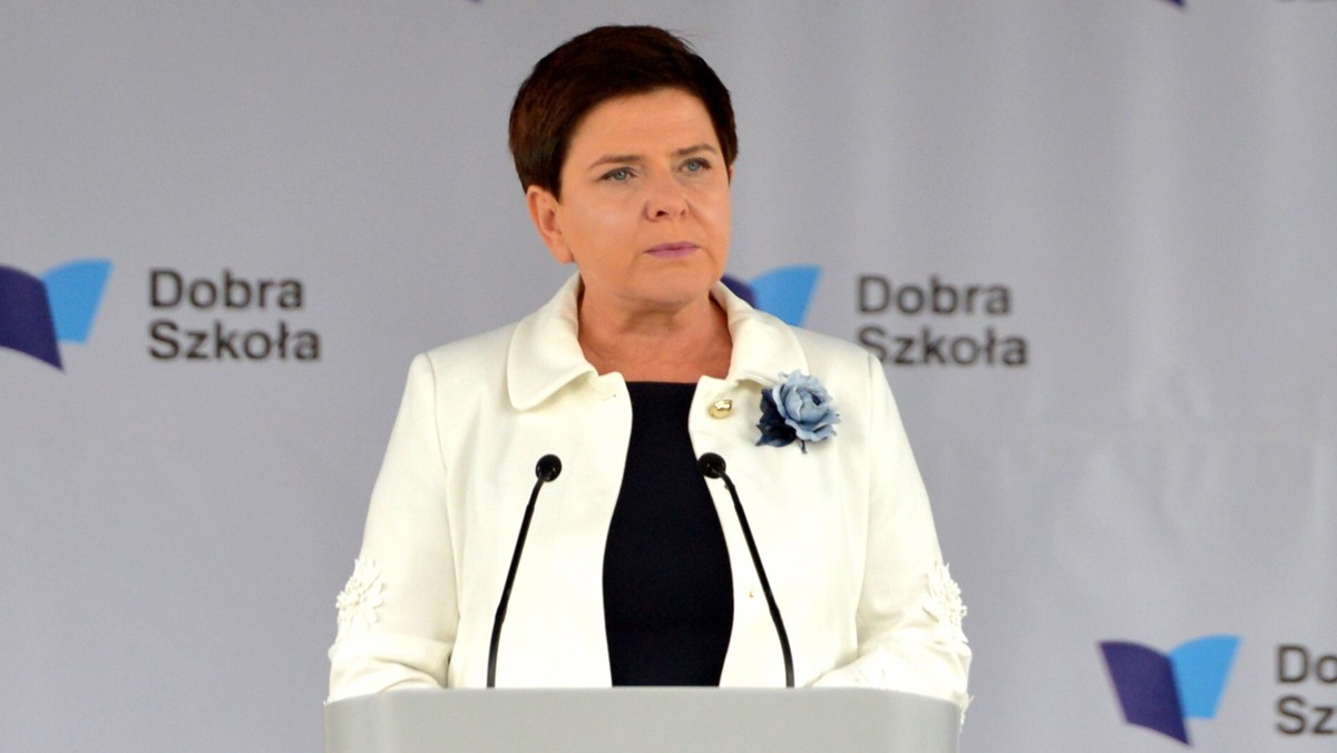 Beata Szydło została laureatką Nagrody Człowieka Roku Forum Ekonomicznego w Krynicy - dowiedział się Kamil Dziubka z Onetu. Wśród nominowanych byli także między innymi Mateusz Morawiecki, prof. Adam Strzembosz, premier Estonii Juri Ratas, Saulius Skvernelis (premier Łotwy), gen. Zbigniew Ścibor-Rylski (prezes Związku Powstańców Warszawskich) i Janusz Filipiak (prezes zarządu Comarchu).