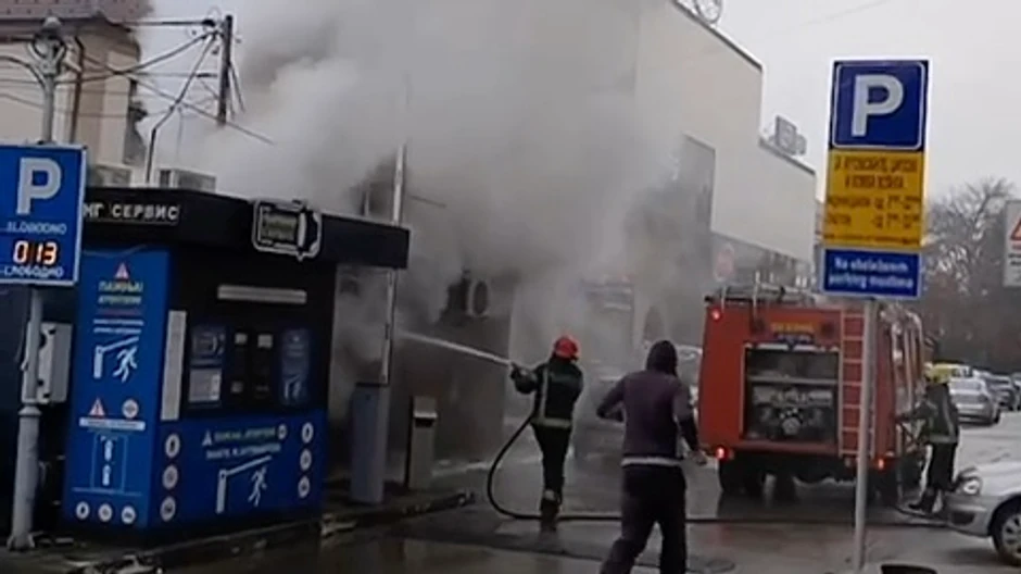 Zapalio se kiosk brze hrane