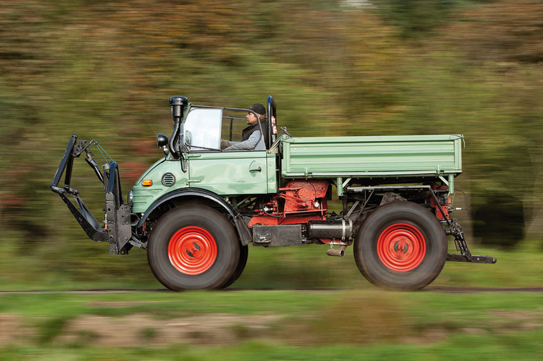 Mercedes Unimog 406 - gdzie diabeł nie może, tam...